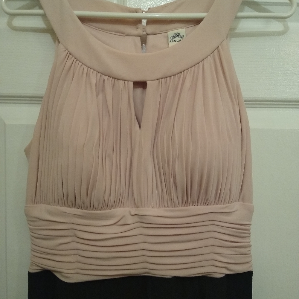 Dress - Picture 4 of 6